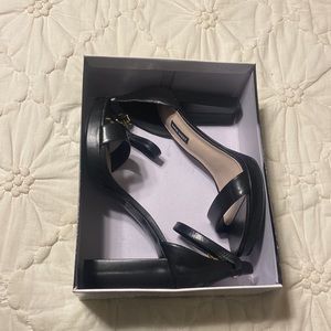 Nine west leather heels